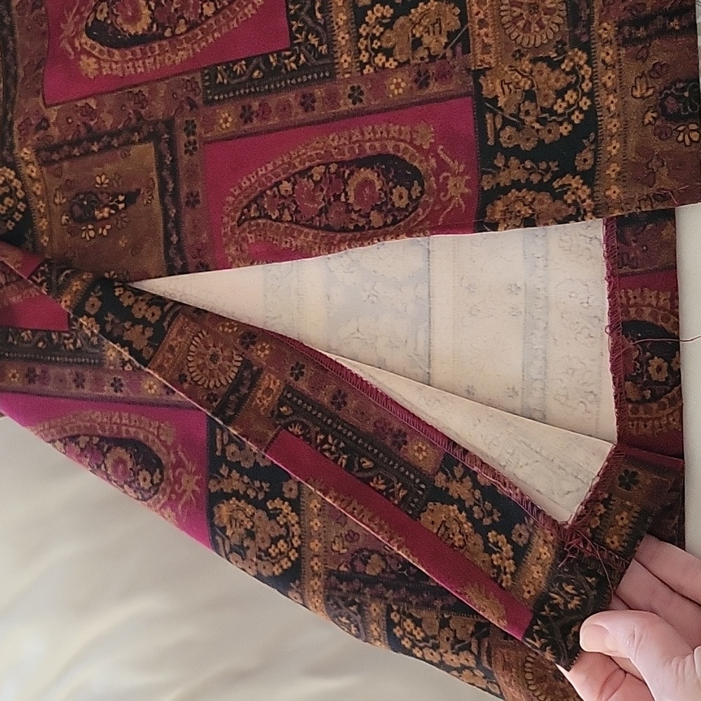 🌺3 for $10 BRIGGS Petite Burgundy Wine Paisley Skirt - Picture 8 of 9